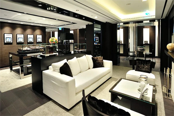 福建泉州万国专修店在哪里